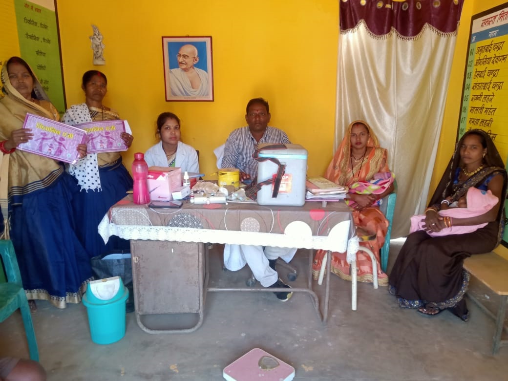 की कुछ झलक देखिए कैमरा मेन राम कुमार मनहर