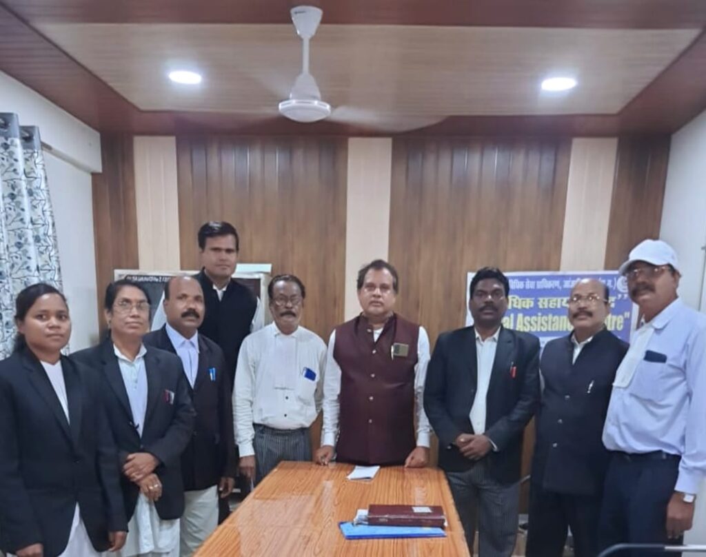 छ0ग0 शासन सहकारिता विभाग की अधिसूचना के अनुसार प्रदत्त शक्तियों का प्रयोग करते हुए उप पंजीयक (सहकारी संस्थाएं) के द्वारा जय महामाया अधिवक्ता गृह निर्माण सहकारी समिति मर्यादित