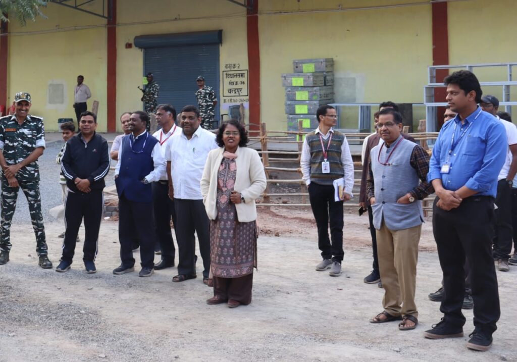 स्ट्रांग रूम किया गया सील, सामान्य प्रेक्षक, पुलिस प्रेक्षक, जिला निर्वाचन अधिकारी और पुलिस अधीक्षक की उपस्थिति में *
