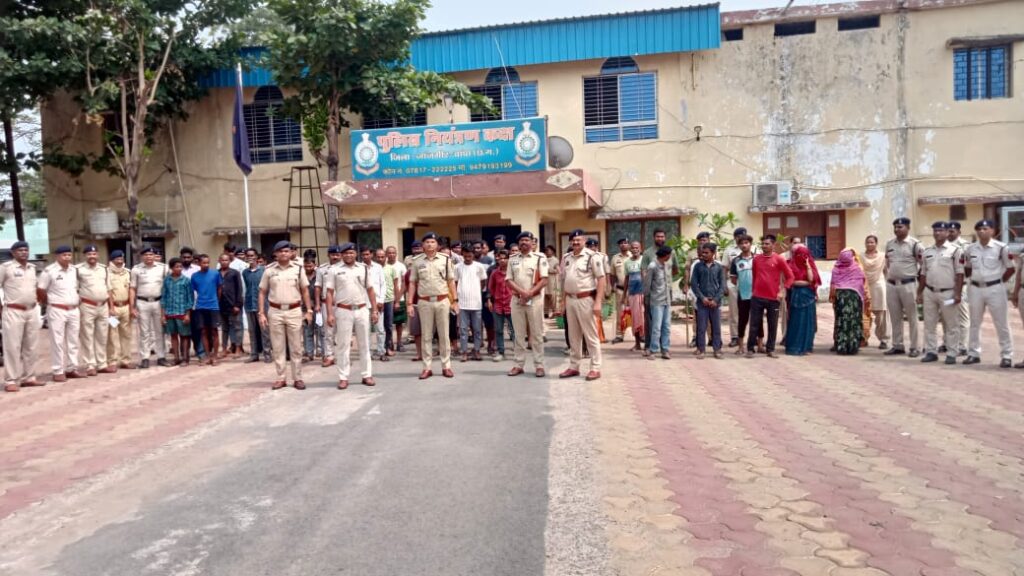फरार अपराधि मन के विरुद्ध विशेष अभियान  जांजगीर- चाम्पा पुलिस के बड़े  कारवाही  –कुल 80 फरार वारंटि मन  होइन  गिरफ्तार।
