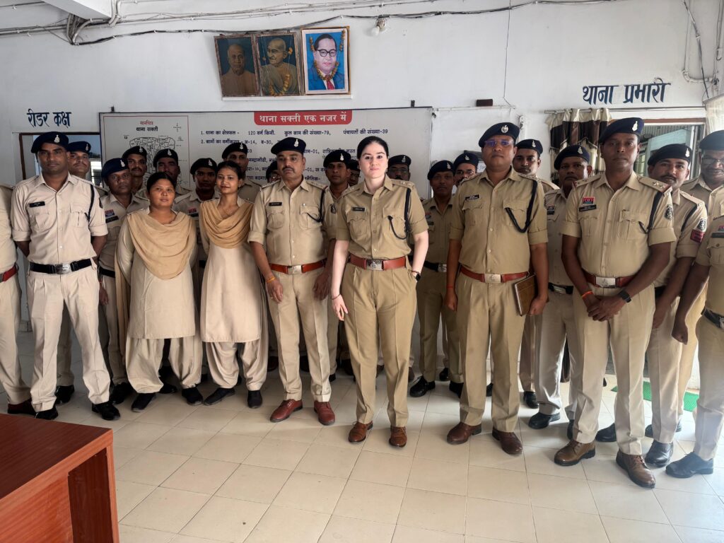 श्रीमान पुलिस अधीक्षक सुश्री अंकिता शर्मा द्वारा थाना सक्ती का किया गया वार्षिक निरीक्षण